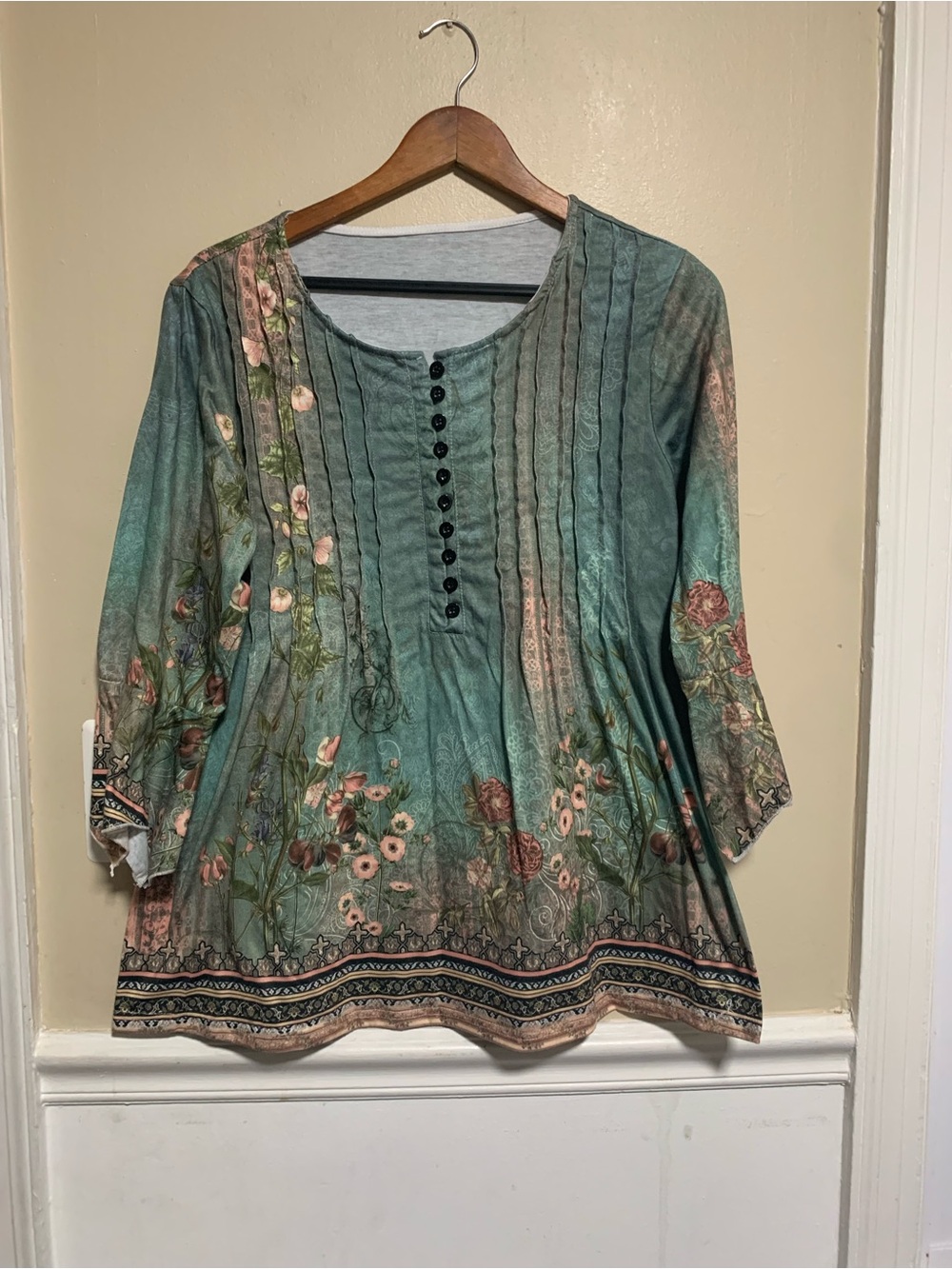 Floral Print Henley Tunic Top size M